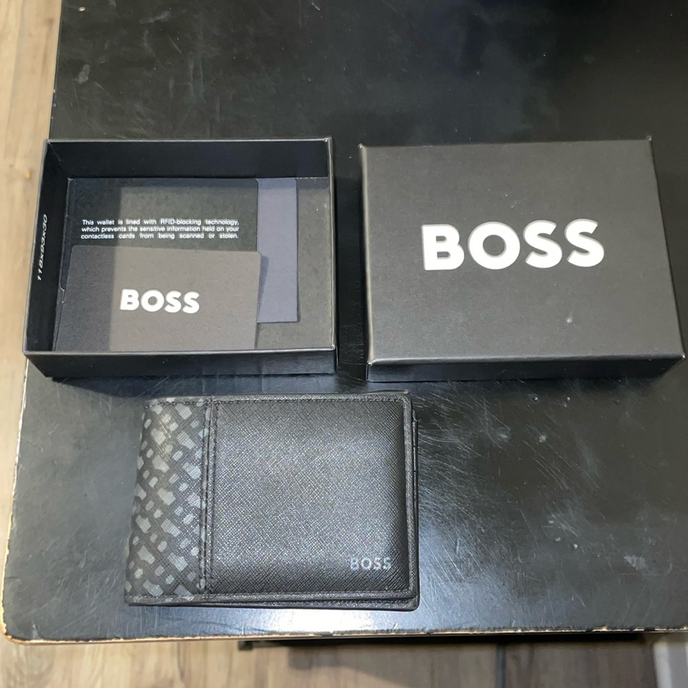Men’s BOSS Wallet